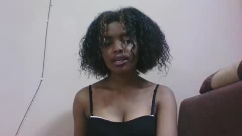 lea96546 online show from November 2025 06:00:02 AM