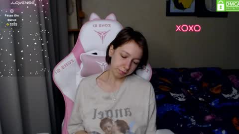 Snapshot of leah__gotty chatting on December 2024 02:22:01 PM Leah  Gotty online show from December 2024 02:22:01 PM