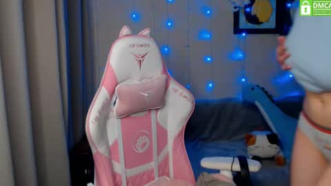 Snapshot of leah__gotty chatting on December 2024 02:33:02 PM Leah  Gotty online show from December 2024 02:33:02 PM