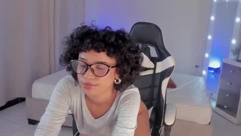 Snapshot of leahaltomm chatting on February 2025 01:37:02 PM leahaltomm online show from February 2025 01:37:02 PM