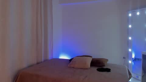 Snapshot of leahaltomm chatting on February 2025 12:16:01 AM leahaltomm online show from February 2025 12:16:01 AM