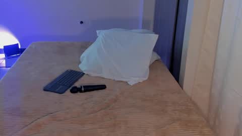 Snapshot of leahaltomm chatting on March 2025 10:10:02 PM leahaltomm online show from March 2025 10:10:02 PM