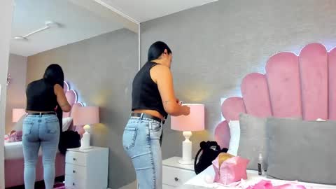 Leah Fontana online show from February 2025 12:17:02 PM