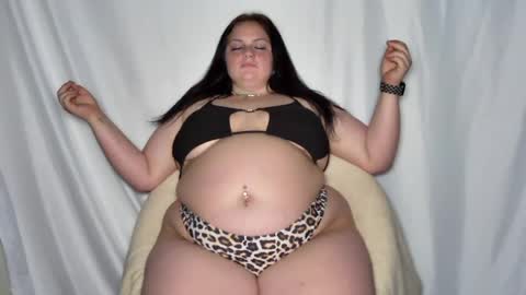 Snapshot of leahjewel chatting on June 2026 12:44:01 AM Leah jewel online show from June 2026 12:44:01 AM