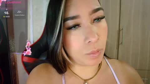 Snapshot of leahtemptation chatting on April 2026 09:08:01 AM leah online show from April 2026 09:08:01 AM