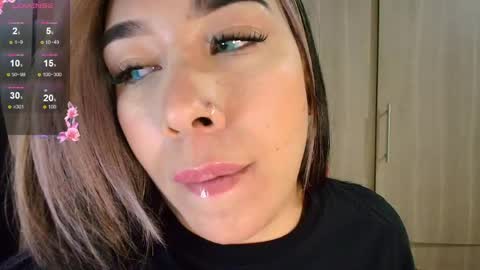 Snapshot of leahtemptation chatting on May 2026 01:22:01 AM leah online show from May 2026 01:22:01 AM