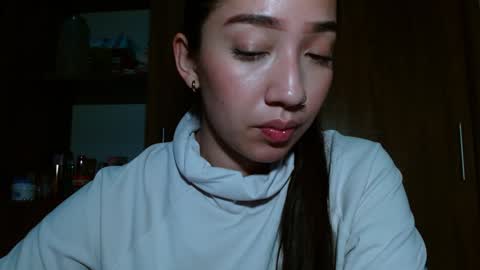 Snapshot of leanaalhub chatting on January 2025 03:06:02 AM leanaalhub online show from January 2025 03:06:02 AM