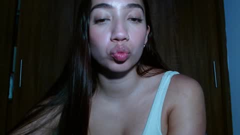 Snapshot of leanaalhub chatting on February 2025 05:09:02 AM leanaalhub online show from February 2025 05:09:02 AM