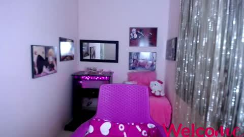 Leandra online show from March 2025 06:26:02 PM