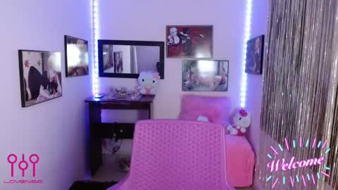 Leandra online show from September 2025 12:37:01 PM