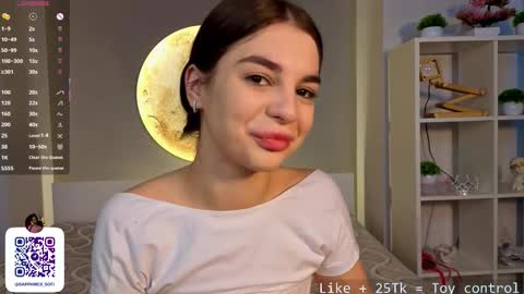 Snapshot of leandraconcatelli chatting on January 2026 06:18:02 AM Sophie online show from January 2026 06:18:02 AM