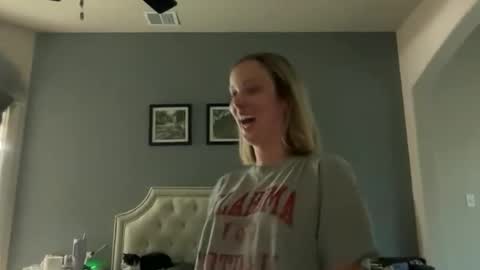 leanneluxecouple online show from November 2025 01:22:01 PM