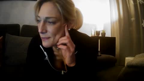 Snapshot of leasofia chatting on January 2026 09:20:01 PM LeaSofia online show from January 2026 09:20:01 PM