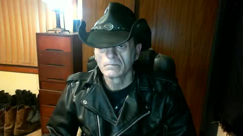leathergreaser online show from July 2026 04:40:01 PM
