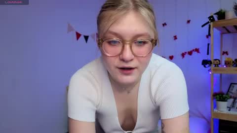 Ellie online show from March 2026 05:40:02 AM