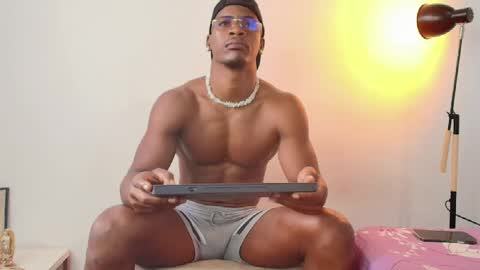 Snapshot of lebron_black_ chatting on May 2026 01:07:02 PM Lebron online show from May 2026 01:07:02 PM