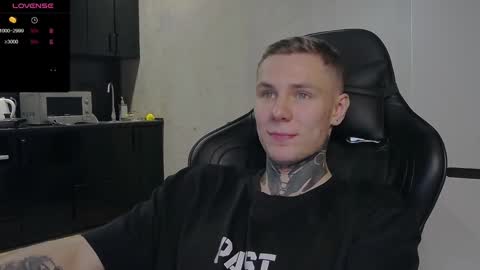 Snapshot of lechery_boy chatting on December 2024 06:38:02 PM Lechery boy online show from December 2024 06:38:02 PM