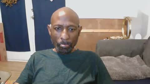 Snapshot of leeguy_hugedick chatting on May 2026 06:19:02 AM Ebony DeafGuy online show from May 2026 06:19:02 AM