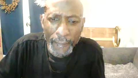 Snapshot of leeguy_hugedick chatting on June 2026 08:06:01 AM Ebony DeafGuy online show from June 2026 08:06:01 AM