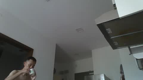 Snapshot of leeminhao chatting on March 2025 02:29:01 AM leeminhao online show from March 2025 02:29:01 AM