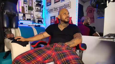 leenar_key online show from February 2026 10:27:02 AM