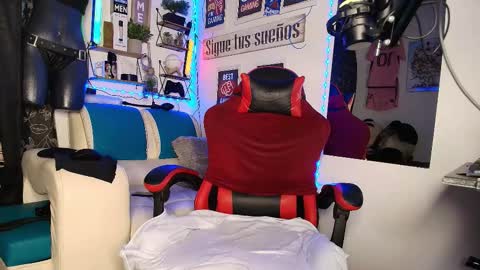 leenar_key online show from February 2026 12:48:02 PM