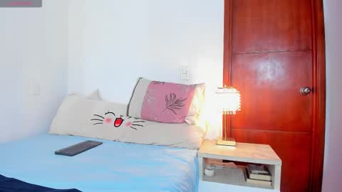 Snapshot of leethompson_ chatting on November 2025 05:48:02 PM Leet  online show from November 2025 05:48:02 PM