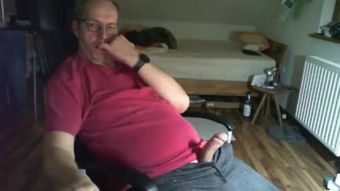 Dave online show from February 2025 11:03:01 PM