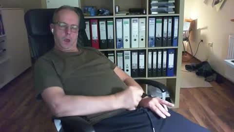 Dave online show from October 2025 09:16:01 PM