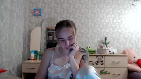 leggywily25 online show from December 2024 01:42:02 PM