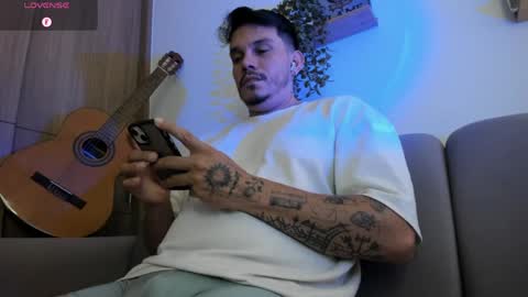 Alejandro online show from April 2026 01:10:02 AM