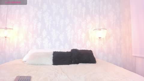 LEIGH ANGELS online show from November 2025 09:35:01 PM