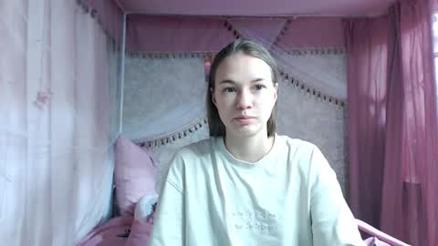 leila_bambi_ online show from November 2025 06:21:01 PM