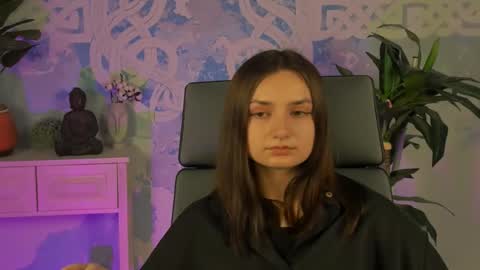 Snapshot of leila_murphy chatting on February 2025 04:44:01 PM LeilaMurphy online show from February 2025 04:44:01 PM