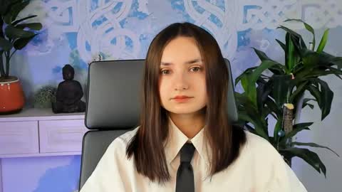 Snapshot of leila_murphy chatting on February 2025 09:11:01 AM LeilaMurphy online show from February 2025 09:11:01 AM