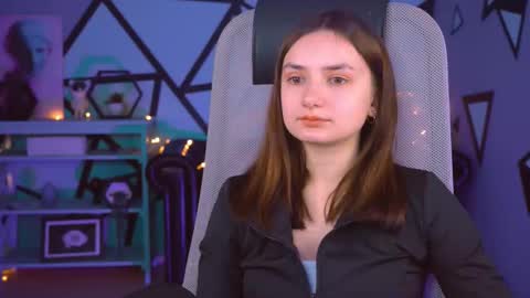 Snapshot of leila_murphy chatting on February 2025 12:03:02 PM LeilaMurphy online show from February 2025 12:03:02 PM