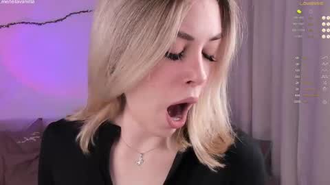 Snapshot of leilalafleur_ chatting on June 2026 04:23:01 AM leilalafleur_ online show from June 2026 04:23:01 AM