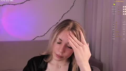 Snapshot of leilalafleur_ chatting on June 2026 07:43:01 AM leilalafleur_ online show from June 2026 07:43:01 AM