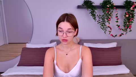 Snapshot of leilalawson chatting on February 2025 07:26:01 AM LeilaLawson online show from February 2025 07:26:01 AM