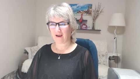 Leila Kinky online show from November 2025 05:18:02 AM