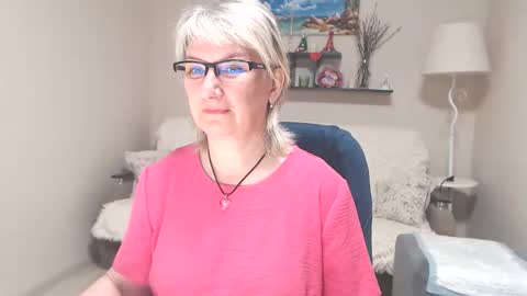 Snapshot of leilamays chatting on June 2026 04:16:02 AM Leila Kinky online show from June 2026 04:16:02 AM