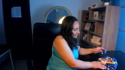 Snapshot of leilasmith_ chatting on June 2026 11:34:01 AM Leila online show from June 2026 11:34:01 AM