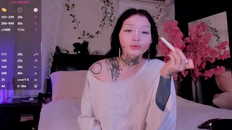 Snapshot of lein_bone chatting on October 2025 12:33:01 AM Lein online show from October 2025 12:33:01 AM