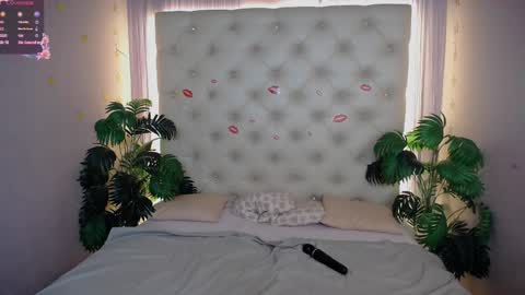 Lela online show from March 2025 06:43:01 PM