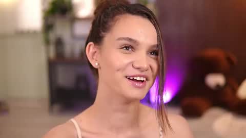 Snapshot of lena_laurent chatting on June 2026 09:46:02 AM Lena Laurent online show from June 2026 09:46:02 AM