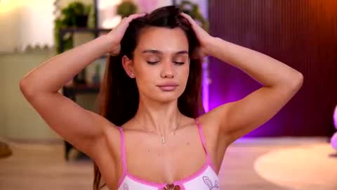 Snapshot of lena_laurent chatting on July 2026 09:29:01 AM Lena Laurent online show from July 2026 09:29:01 AM