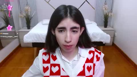 Snapshot of lena_roses chatting on November 2025 01:11:01 PM Lena online show from November 2025 01:11:01 PM