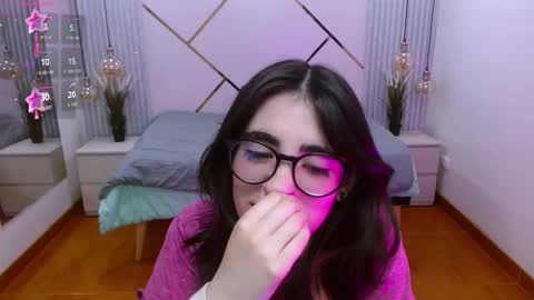 Snapshot of lena_roses chatting on December 2025 06:04:01 PM Lena online show from December 2025 06:04:01 PM