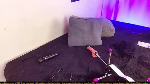 Snapshot of lenaandwilliam chatting on January 2025 05:20:02 PM Lenaandwilliam online show from January 2025 05:20:02 PM