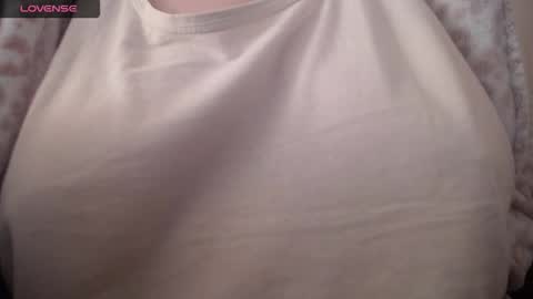 Snapshot of lenagolden chatting on February 2026 10:43:01 AM lenagolden online show from February 2026 10:43:01 AM